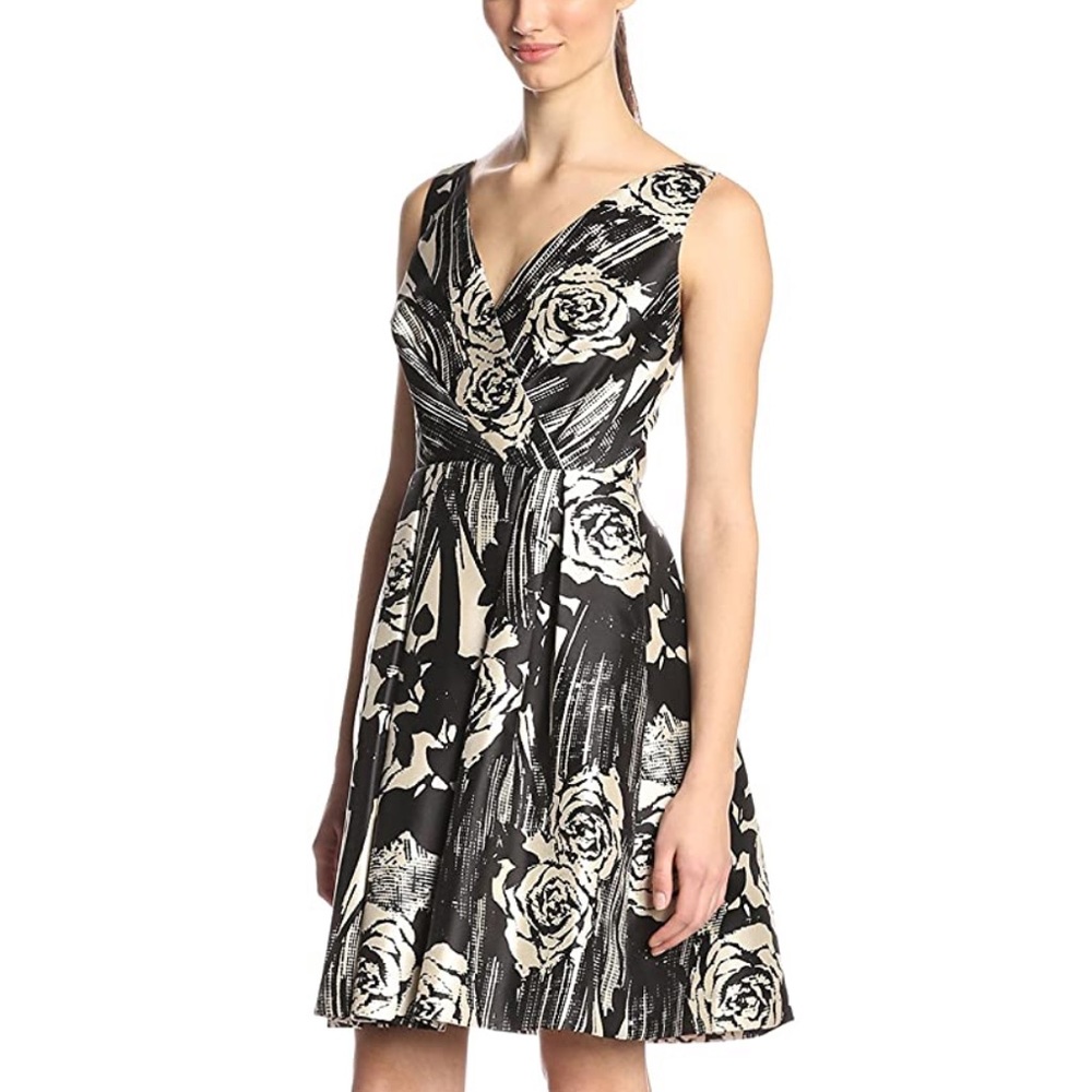 Donna Morgan Fit & Flare V-neck Dress NWT